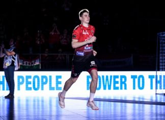 Доаѓа Македа, па Веспрем мораше да се ослободи од еден десен бек