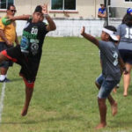 Во егзотичната Американска Самоа се игра уличен ракомет на трева