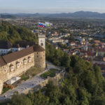 Ден за ждрепка, во замокот во Љубљана се „крои“ судбината на Македонија