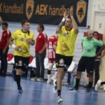 Блесок на Мандалиниќ - со 11 гола го водеше АЕК Атина на чекор до осминафинале