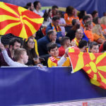 „Македонско девојче“ екна во „Борис Трајковски“, навивачите ги поздравија ракометарките (ВИДЕО)