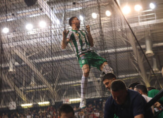 НАЈ НАЈ НАЈ…ФОТОГРАФИЈА: Славјето на капитенот на Еурофарм Пелистер среде Скопје