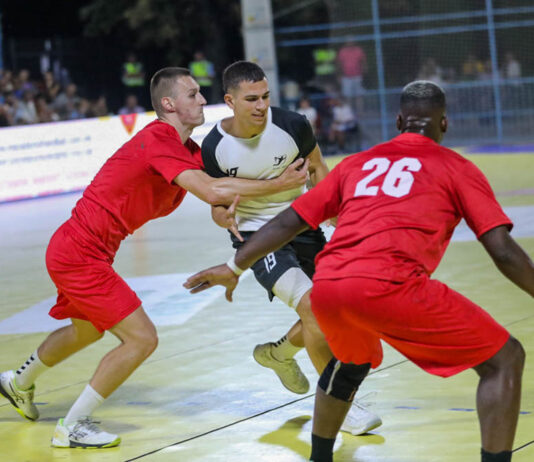 Тиквеш слави – храбриот Бутел промаши пенал за бод во Кавадарци