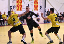 Бутел пружи отпор, но бодовите отидоа во Автокоманда