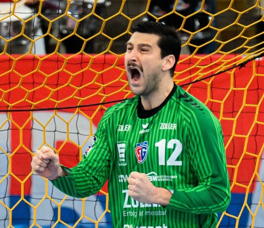 Томовски ги излуде противниците – им фати 20 удари!