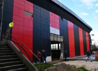 📷 Домот на Вардар е обоен во „црвено-црно“ – Расадник го добива новиот лик