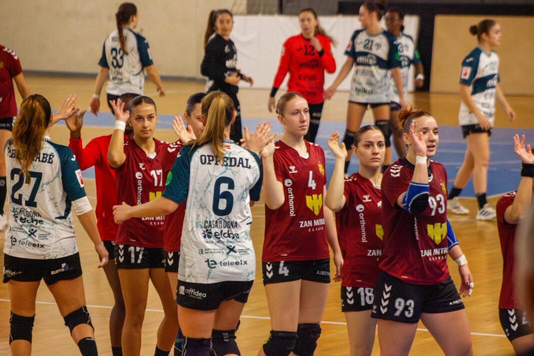 Шампионот победи со 25 голови разлика