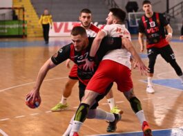 Вардар без „пола тим“ лесно се справи со Струга