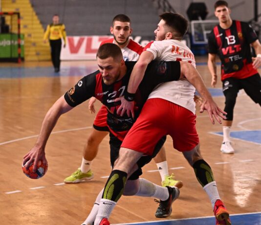 Вардар без „пола тим“ лесно се справи со Струга