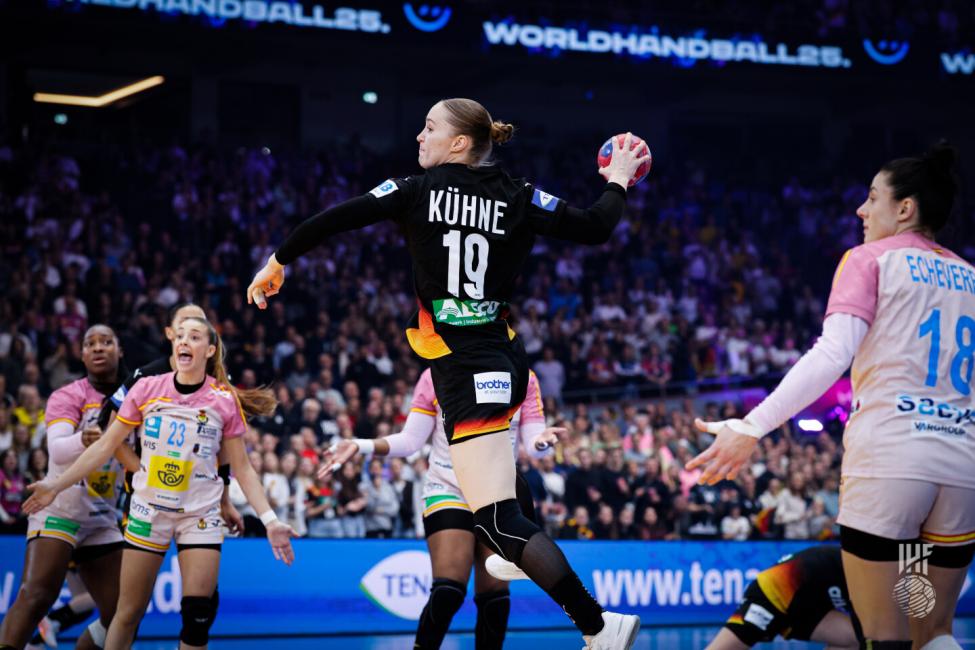 Германска машина! Бразил декласиран, „панцирките“ чекорат кон медал!