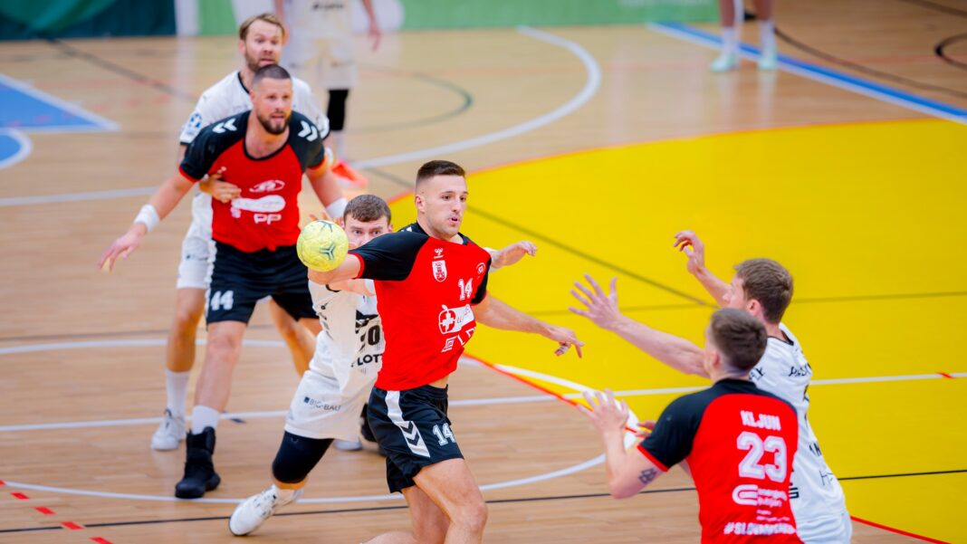 Вардар „загриза“ за хрватски бомбардер – во трка со ПСЖ и Загреб!