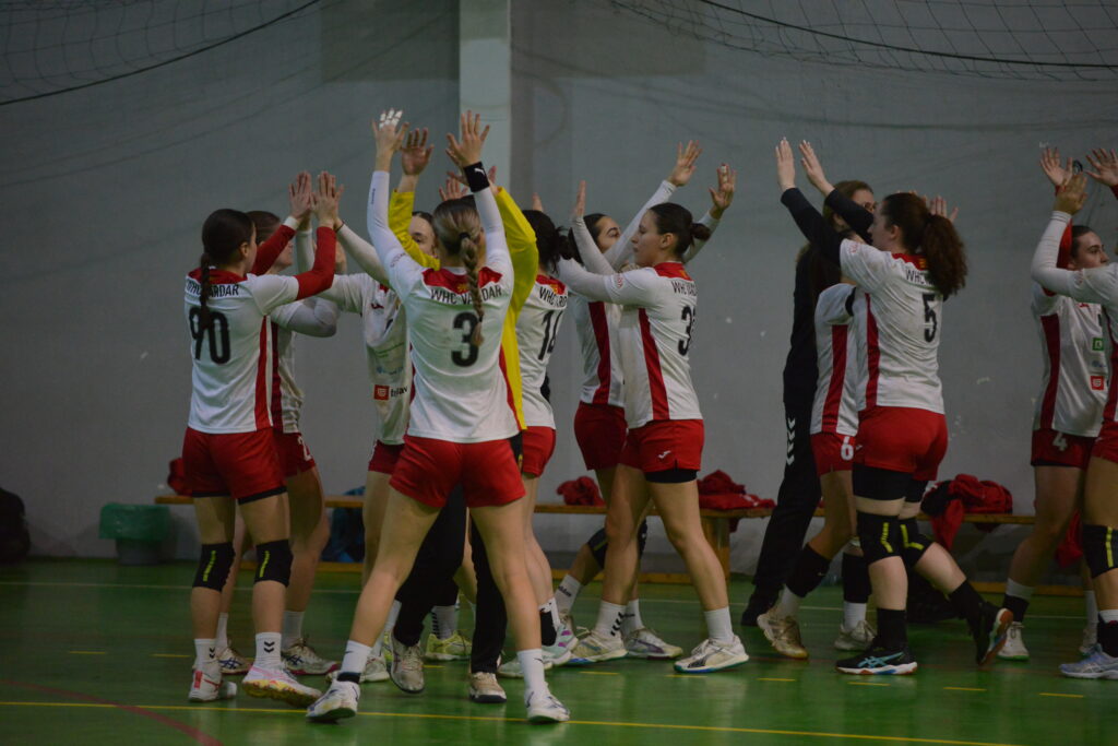 Вардар држи чекор со водечкото трио