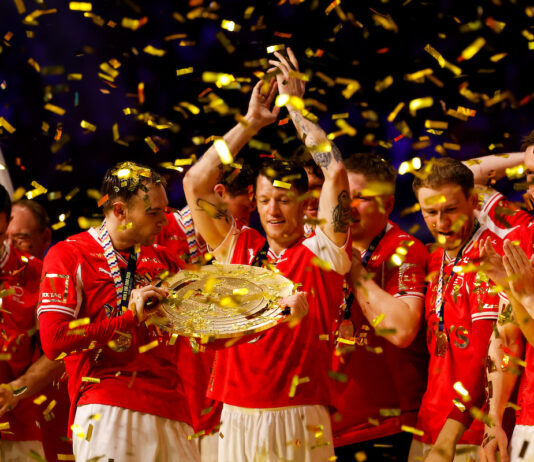 НЕМА ВОЗЕЊЕ СО АВТОБУС: Данците за титулата ќе јадат палачнки