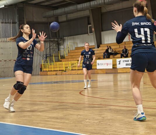 Петковска „спушти ролетна“, Коларовска меѓу најдобрите – Брод немаше среќа на крајот