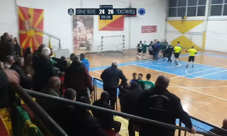 🎥 Соседскиот двобој во Свети Николе заврши со црвени и сини картони!