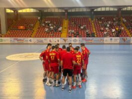 Кадетите ги чекаат четири меча во два дена – ќе играат и во рани зори!